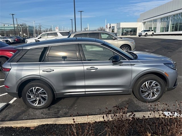 Used 2024 Lincoln Corsair AWD w/ Equipment Group 101A image 4