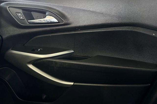 Used 2024 Chevrolet Trax LS w/ LS Convenience Package FWD image 21