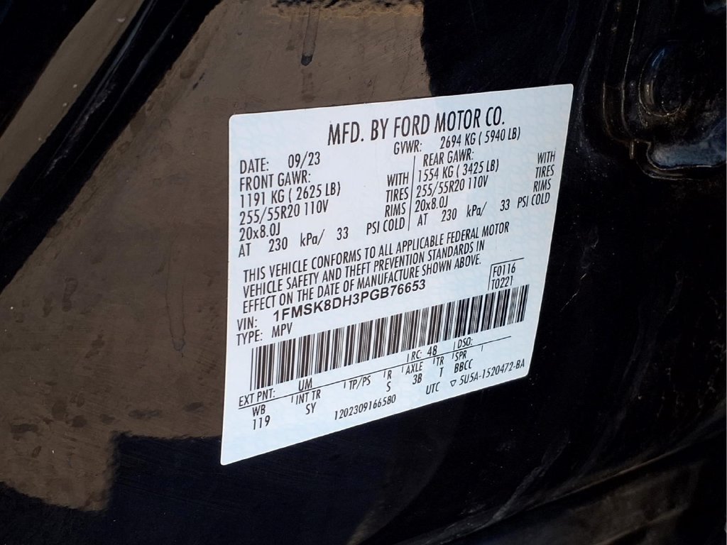 Used 2023 Ford Explorer XLT w/ Equipment Group 202A AWD/4WD image 23
