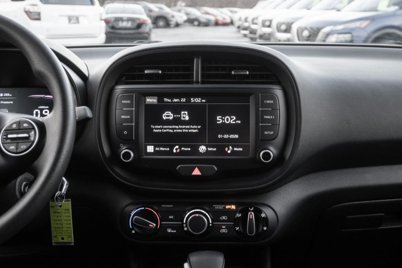 Used 2024 Kia Soul LX w/ Option Group 015 FWD image 29