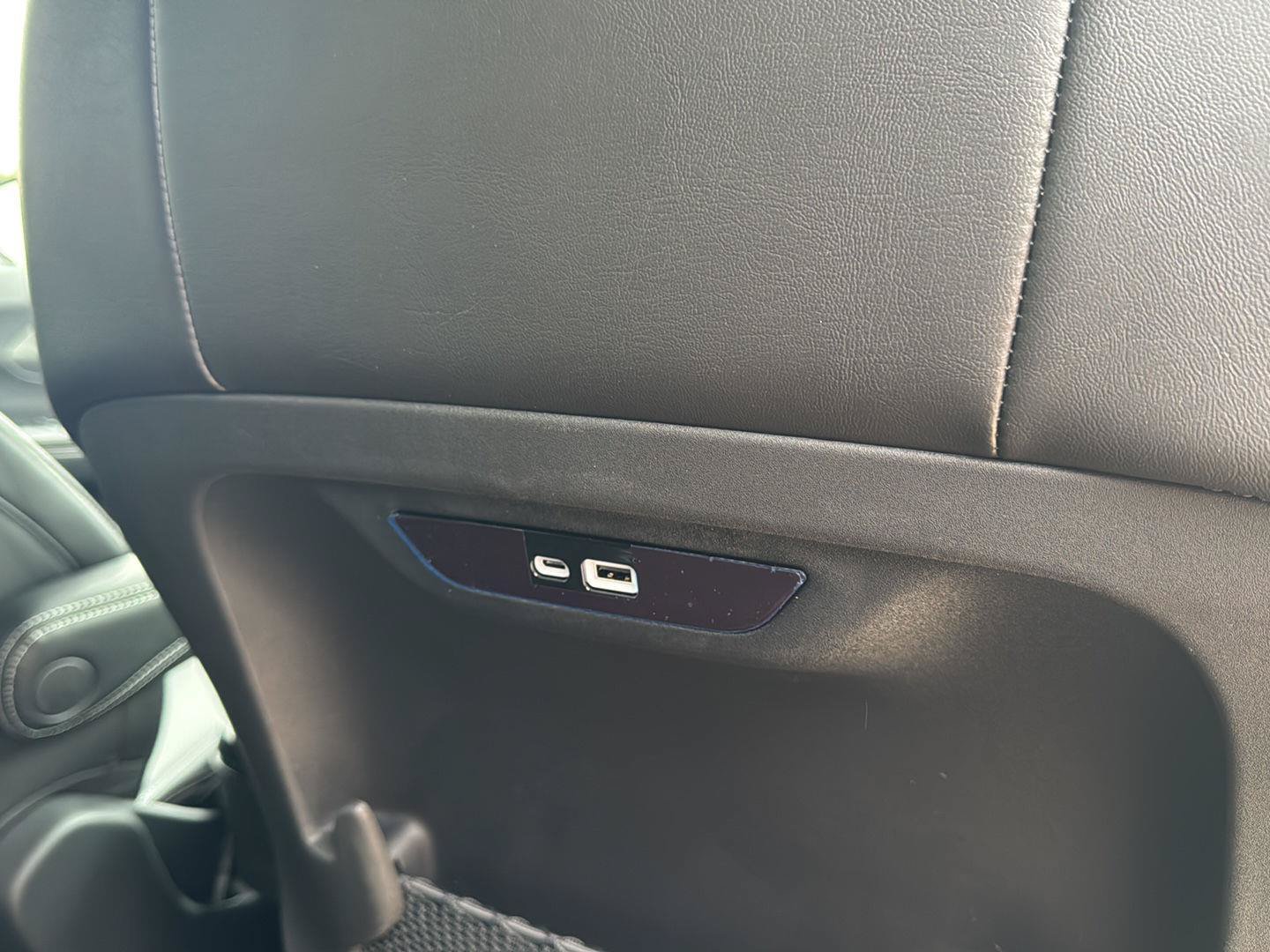 New 2027 Chrysler Pacifica Select FWD image 24