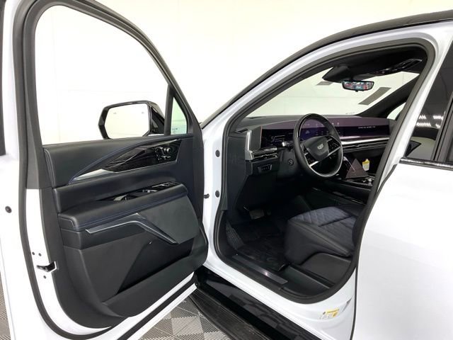 New 2026 Cadillac Escalade IQ Sport 1 w/ LPO, ONYX Package image 29