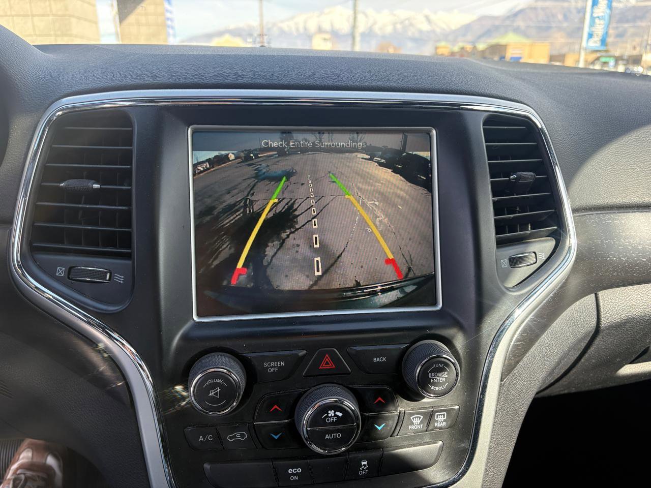 Used 2015 Jeep Grand Cherokee Altitude image 15