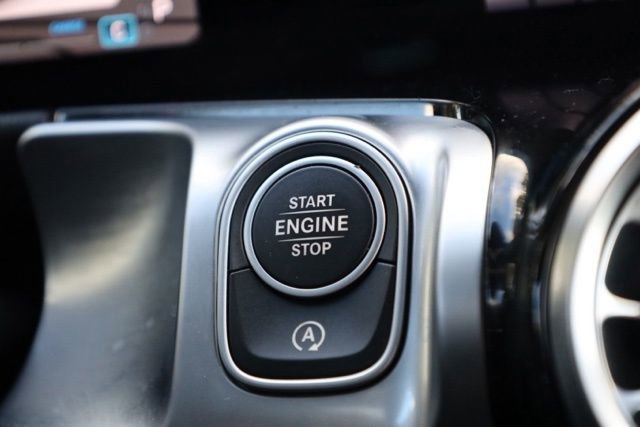 Used 2024 Mercedes-Benz GLB 250 4MATIC image 22