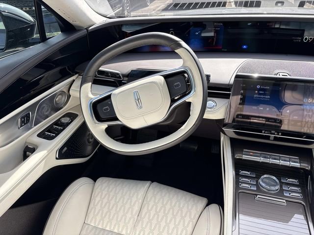 Certified 2024 Lincoln Nautilus Black Label image 14