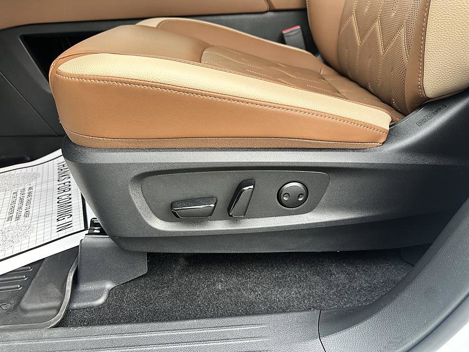 Certified 2026 Nissan Pathfinder Platinum image 22
