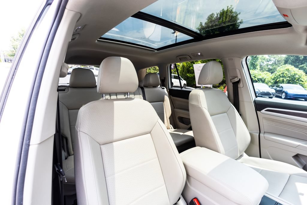 Used 2021 Volkswagen Atlas SE w/ Panoramic Sunroof Package FWD image 46