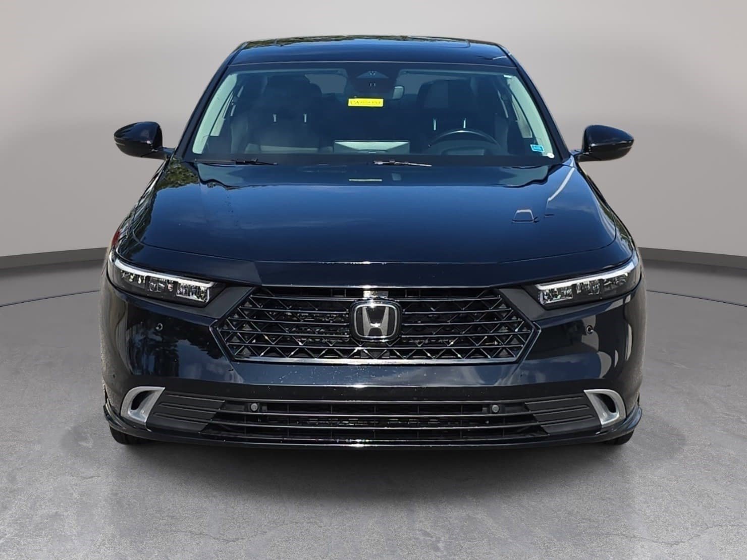 Used 2023 Honda Accord Touring image 2