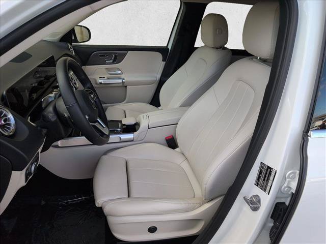 Used 2021 Mercedes-Benz GLB 250 w/ Premium Package image 16