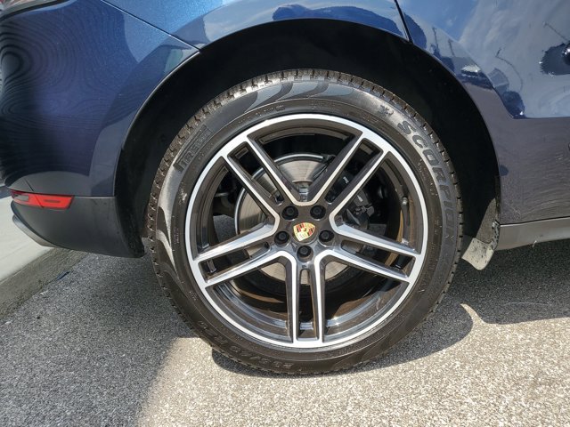 Certified 2020 Porsche Macan AWD/4WD image 12