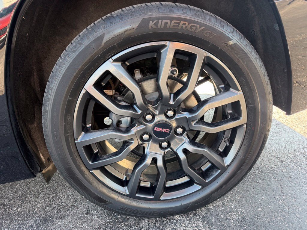 Used 2022 GMC Terrain Denali w/ Black Diamond Edition AWD/4WD image 19