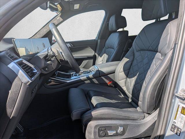 Used 2025 BMW X7 xDrive40i w/ M Sport Package AWD/4WD image 17
