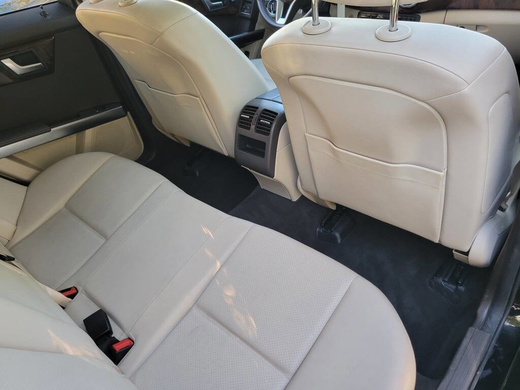 Used 2015 Mercedes-Benz GLK 250 GLK 250 BlueTEC AWD 4MATIC 4dr image 39