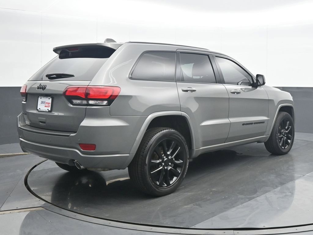 Used 2022 Jeep Grand Cherokee Laredo X image 6