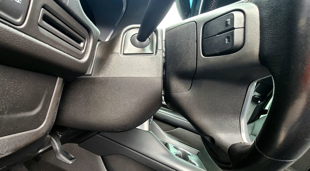 Used 2022 Chevrolet Suburban LT AWD/4WD image 24