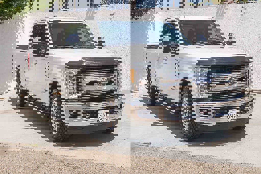 Used 2017 Ford F350 XLT w/ XLT Premium Package image 3