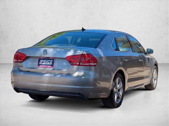 Used 2014 Volkswagen Passat 1.8T SE FWD image 5