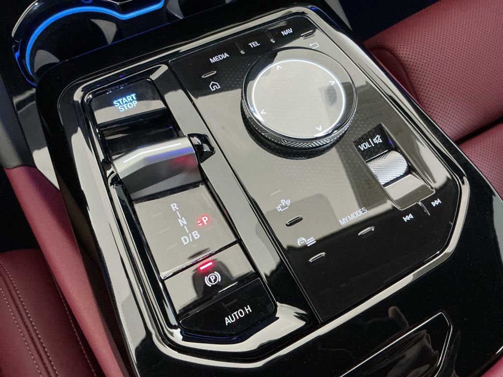 Certified 2024 BMW i5 eDrive40i w/ Premium Package image 16