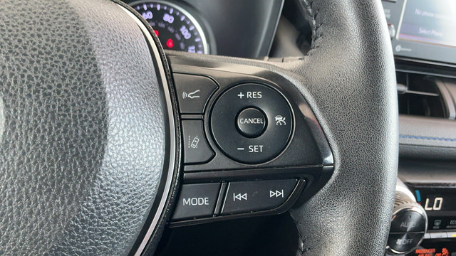 Used 2022 Toyota RAV4 SE w/ SE Grade Weather Package AWD/4WD image 12