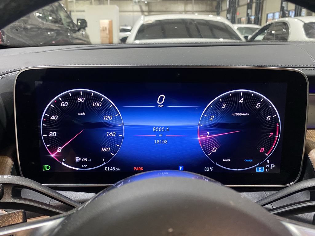 Used 2024 Mercedes-Benz GLC 300 4MATIC image 13