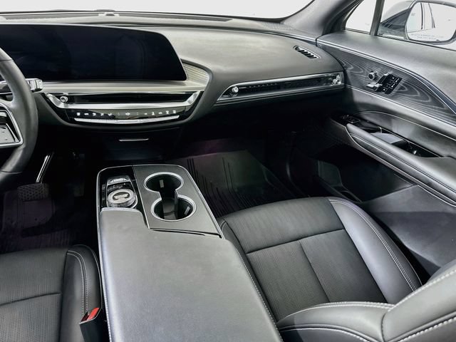 Used 2025 Cadillac Lyriq Sport w/ LPO, Floor Liner Package AWD/4WD image 28