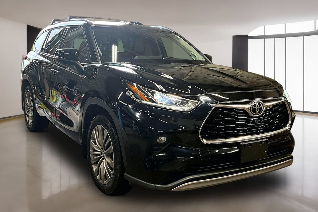 Used 2022 Toyota Highlander Platinum AWD/4WD image 11