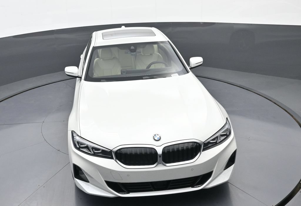 New 2026 BMW 330i xDrive Sedan w/ Premium Package AWD/4WD image 31