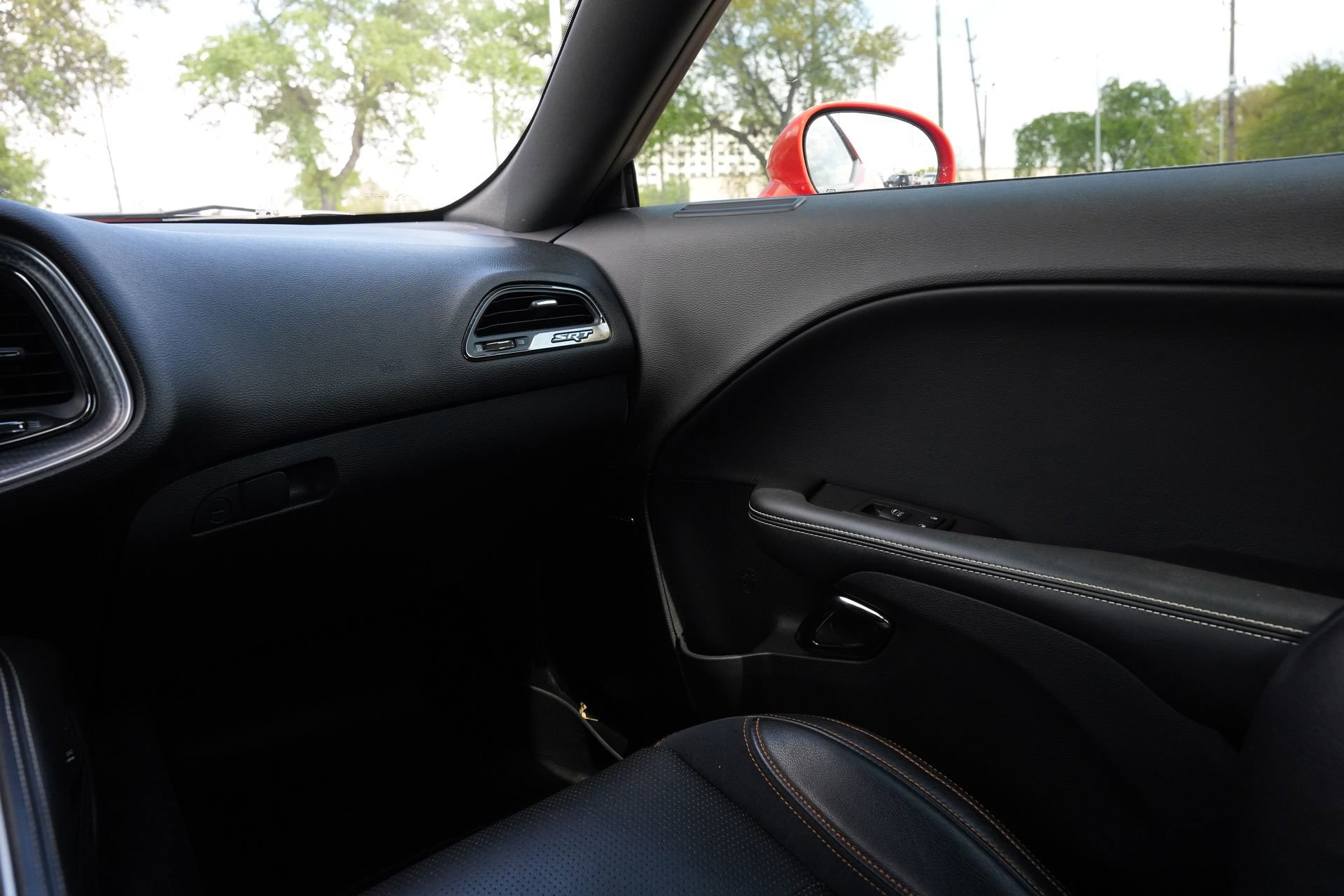 Used 2016 Dodge Challenger SRT Hellcat image 8