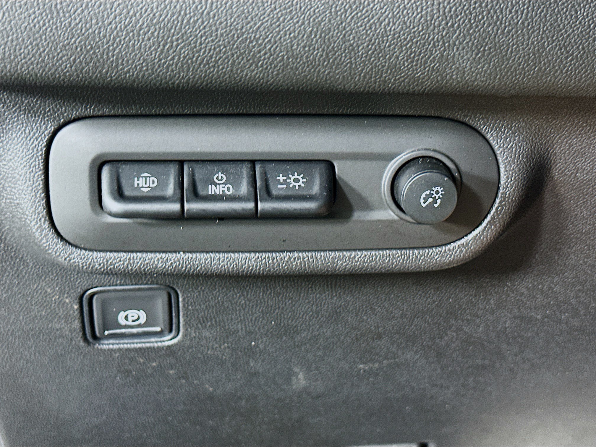 Used 2024 GMC Terrain AT4 w/ Infotainment Package II AWD/4WD image 17
