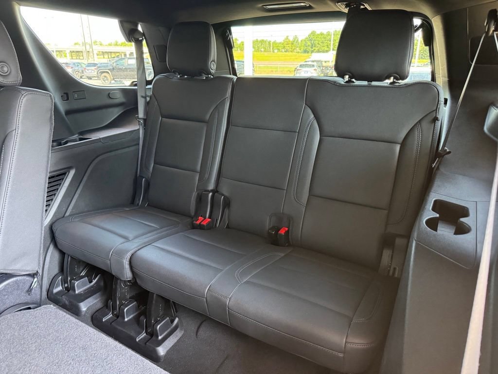 Used 2025 Chevrolet Tahoe LT RWD image 24