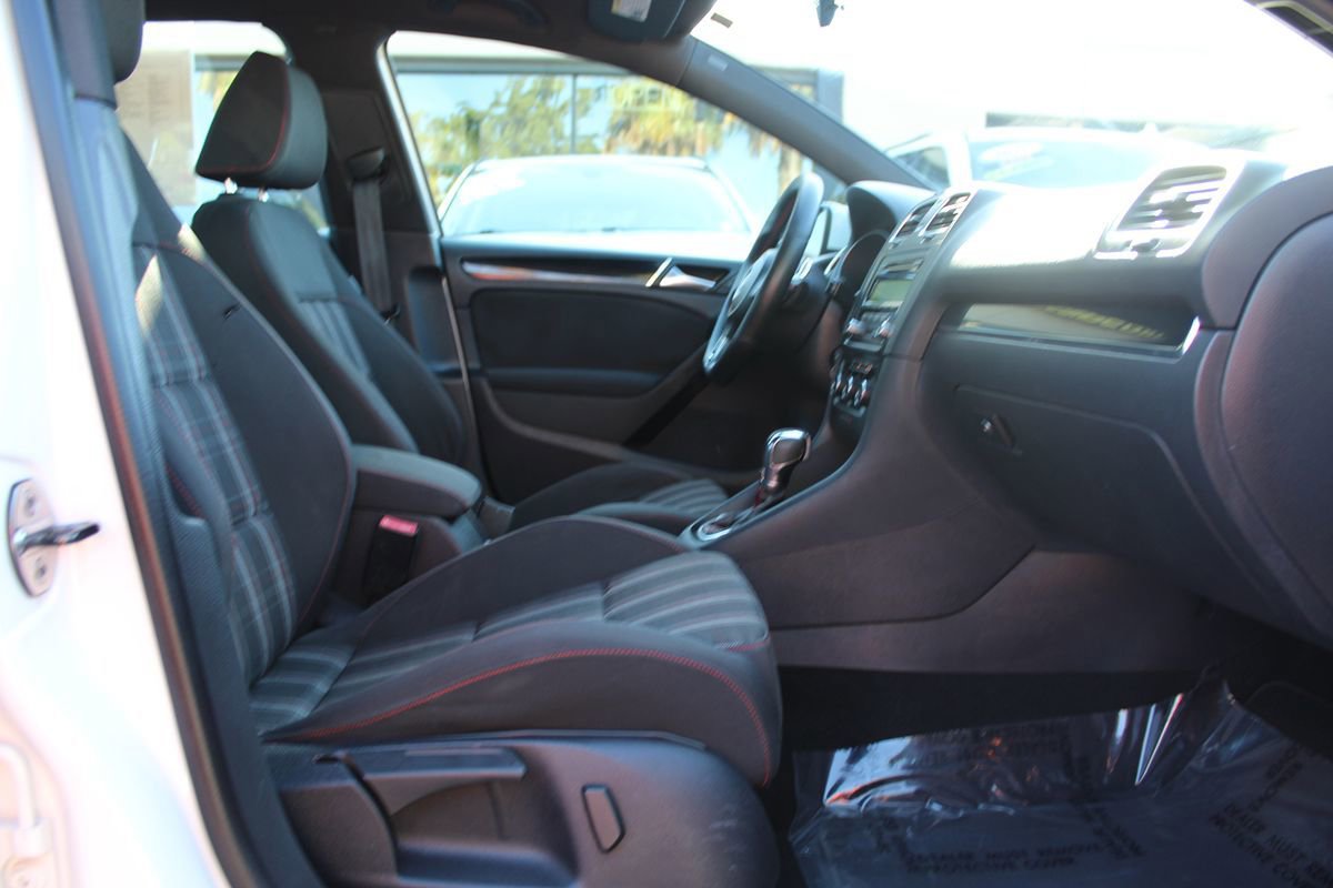 Used 2012 Volkswagen Golf 4-Door FWD image 22