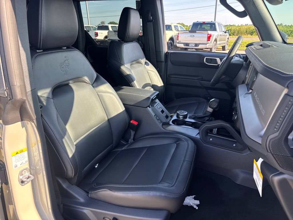 New 2026 Ford Bronco Outer Banks w/ Sasquatch Package AWD/4WD image 12
