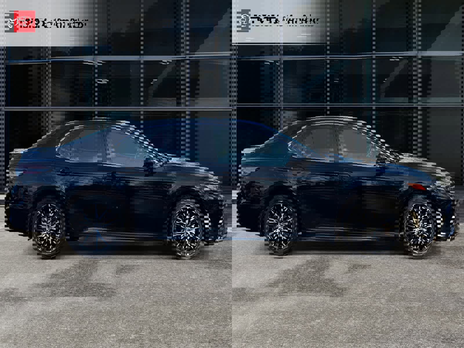 Used 2024 Toyota Camry SE image 12