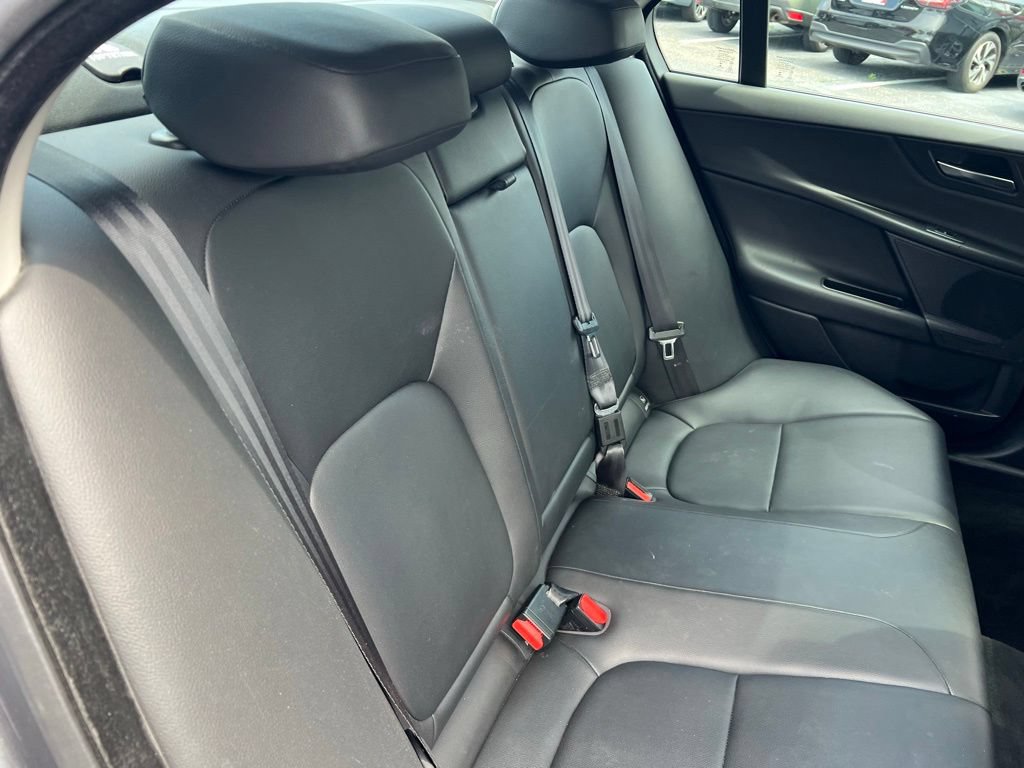 Used 2018 Jaguar XE Premium AWD/4WD image 29