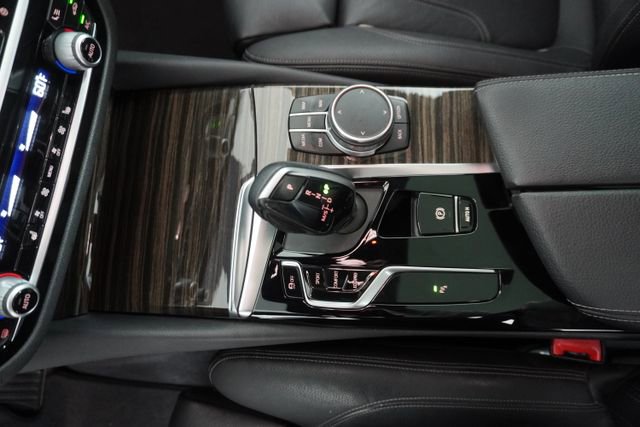 Used 2021 BMW 530i w/ Premium Package image 31