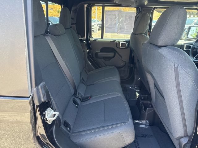 Used 2024 Jeep Gladiator Sport AWD/4WD image 30