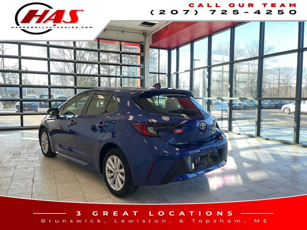 Used 2023 Toyota Corolla SE image 3