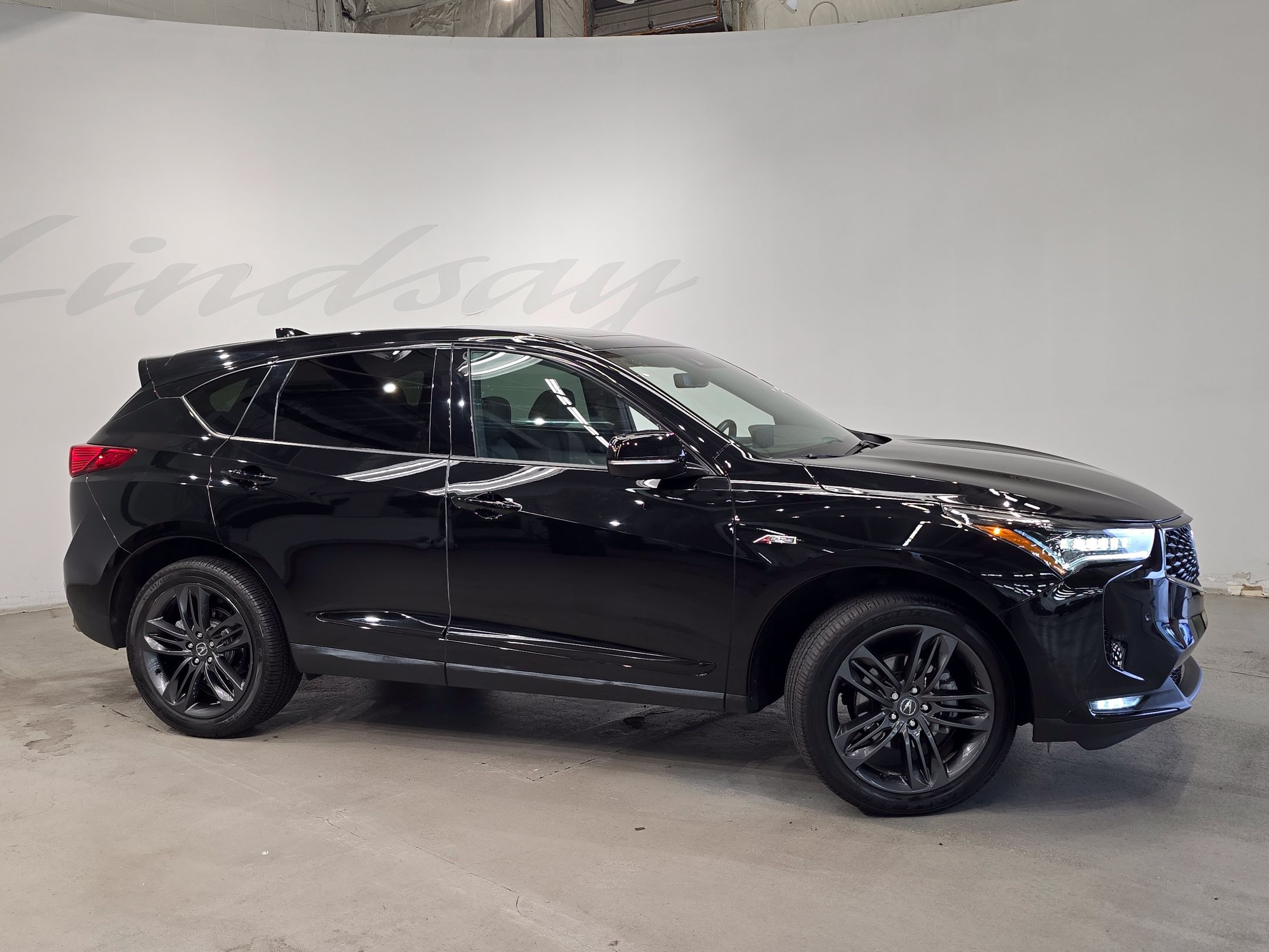 Certified 2024 Acura RDX w/ Advance Package AWD/4WD image 3