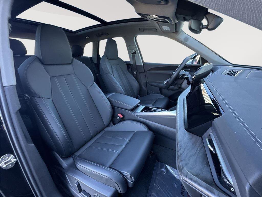 Used 2025 Audi Q5 Premium Plus w/ Premium Plus image 27