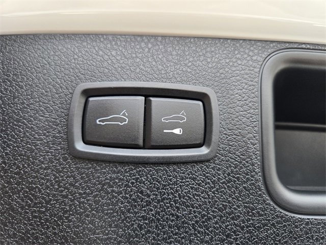 Used 2020 Porsche Macan image 10