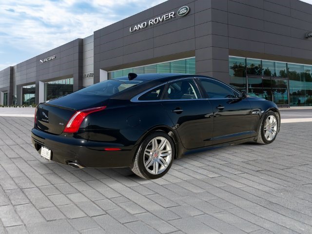 Used 2019 Jaguar XJ R-Sport RWD image 5