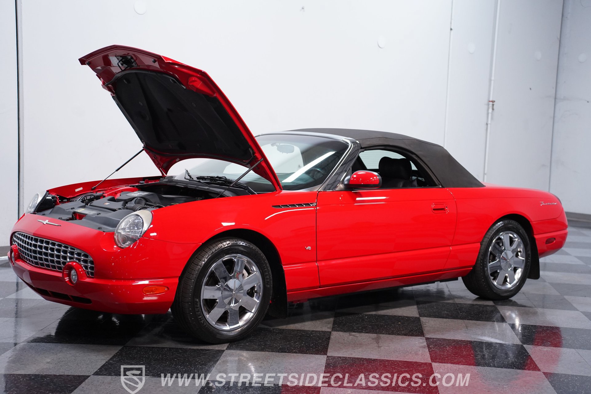 Used 2003 Ford Thunderbird RWD image 25