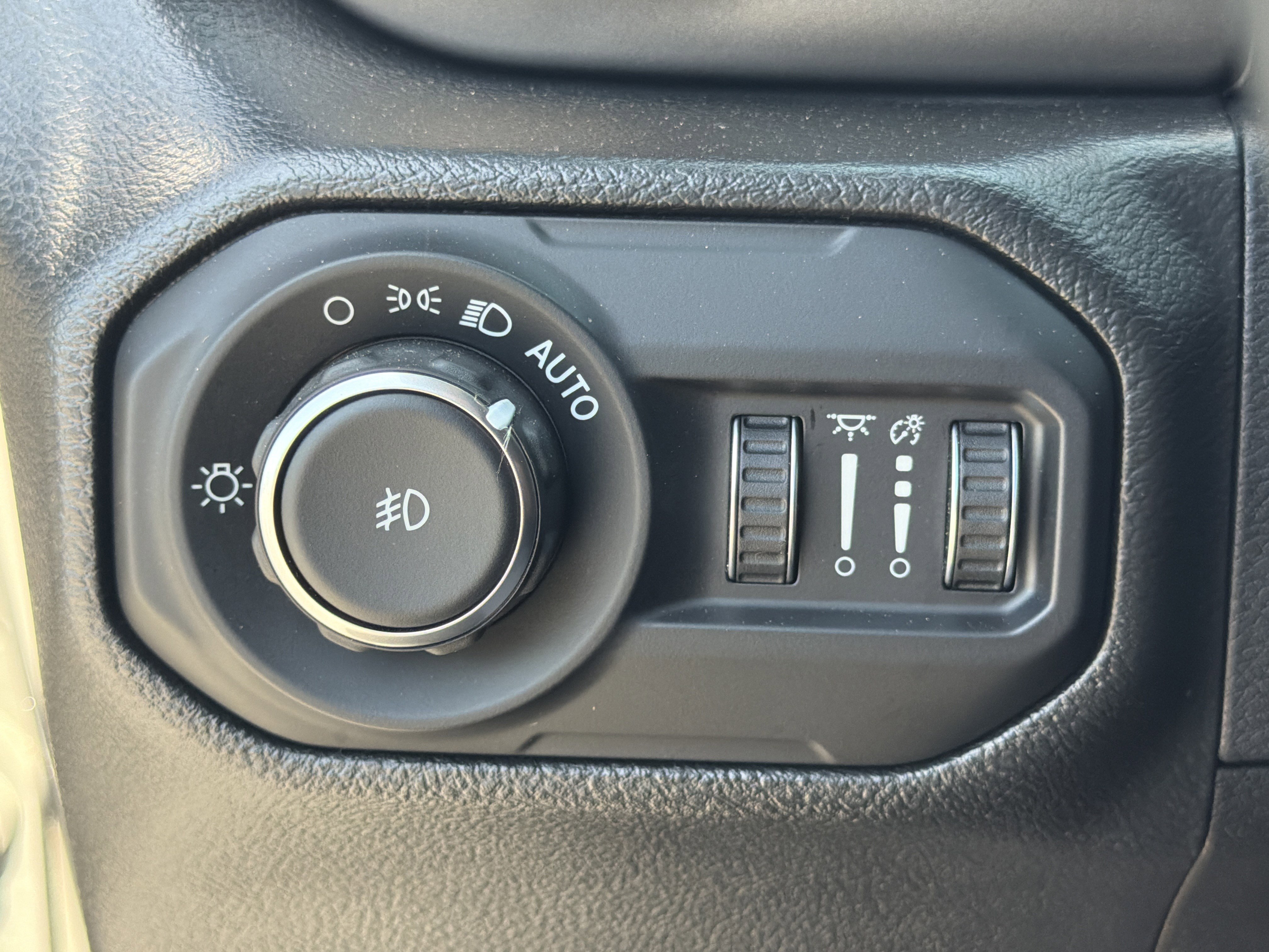 Used 2022 Jeep Wrangler Unlimited Sport AWD/4WD image 37