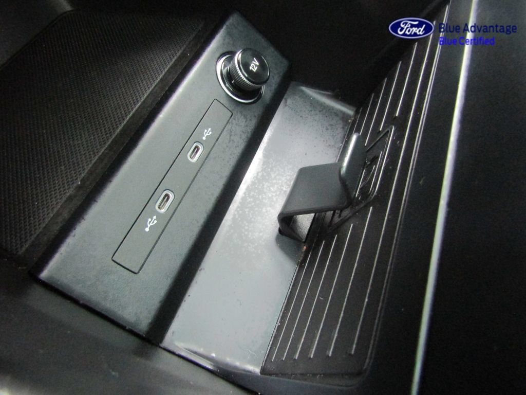 Used 2022 Audi Q4 e-tron Premium Plus w/ Premium Plus AWD/4WD image 32