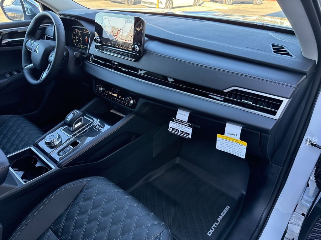 New 2025 Mitsubishi Outlander SEL image 22