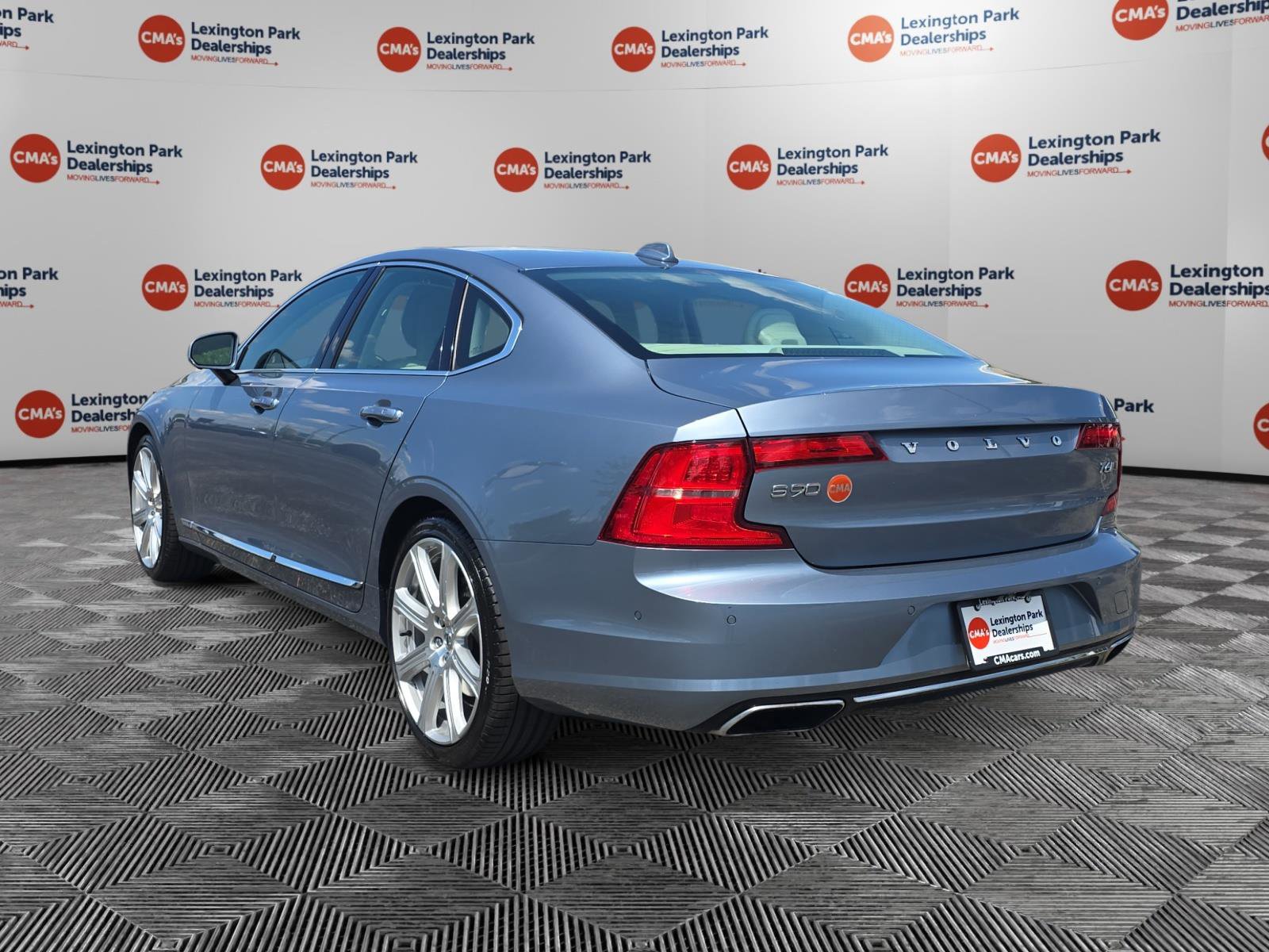 Used 2017 Volvo S90 T6 Inscription w/ Vision Package image 5