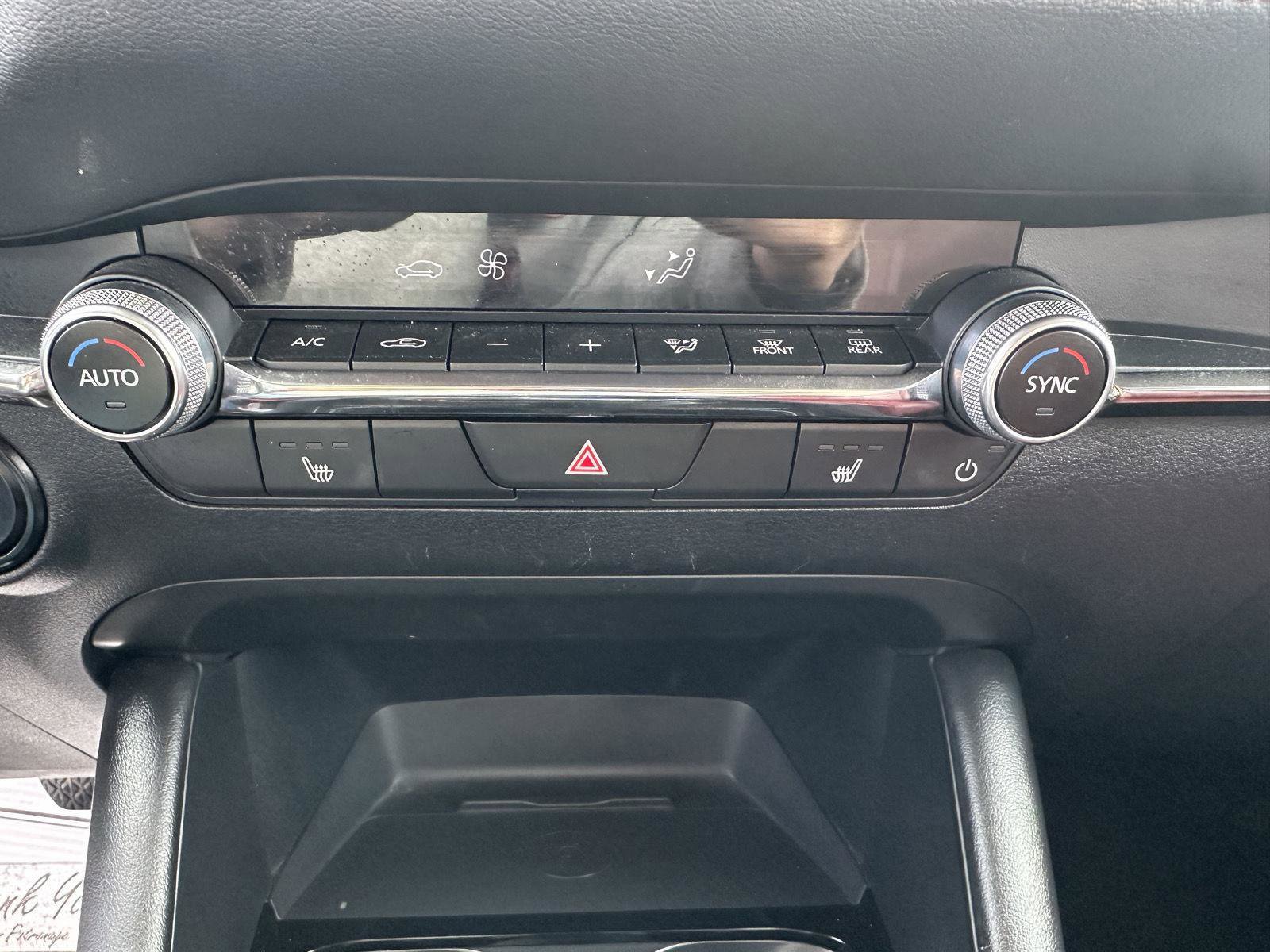 Used 2025 MAZDA MAZDA3 s image 30