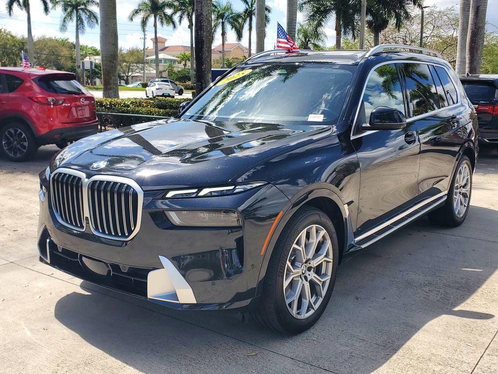 Used 2025 BMW X7 xDrive40i image 3
