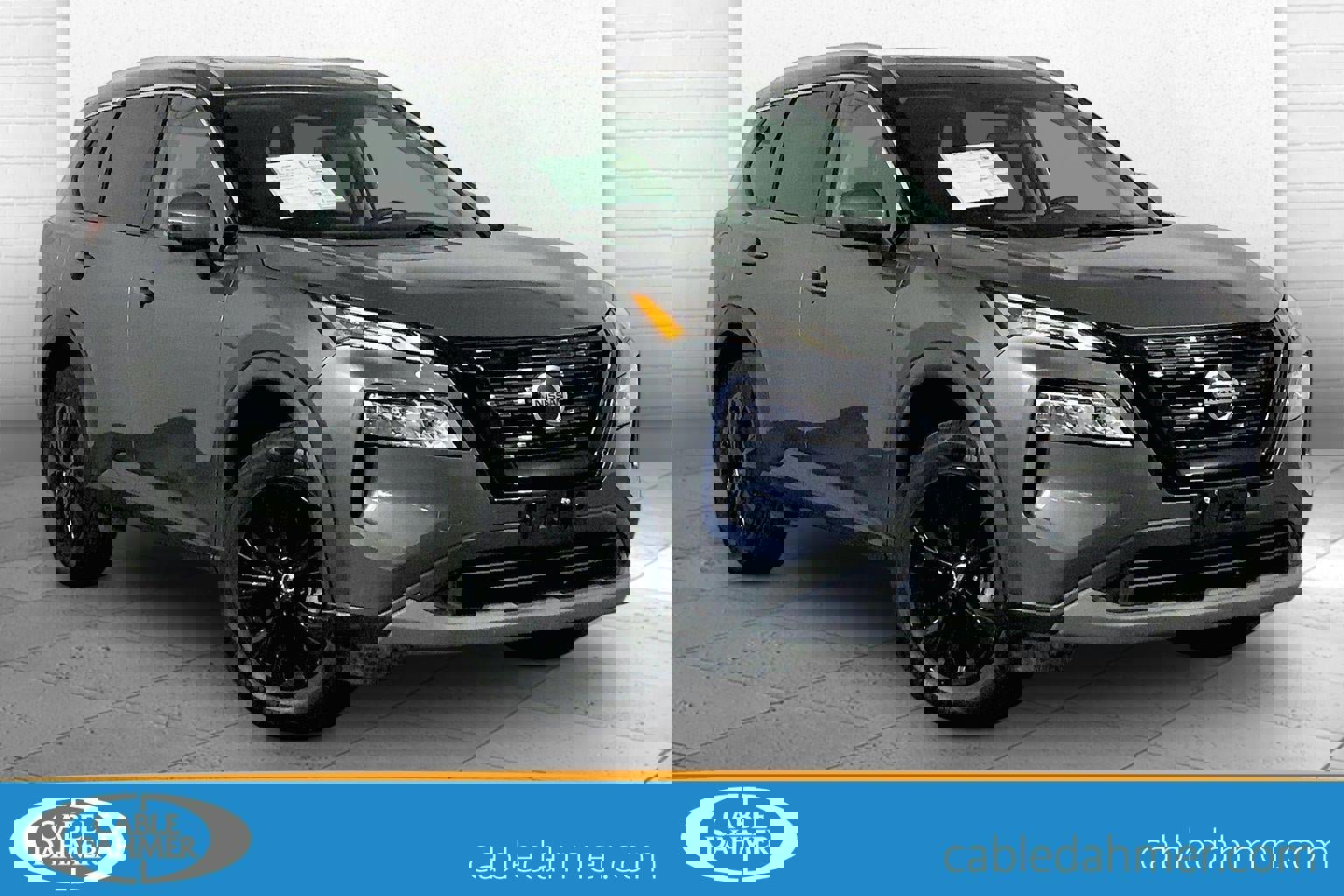 Used 2021 Nissan Rogue SV w/ Premium Package image 1