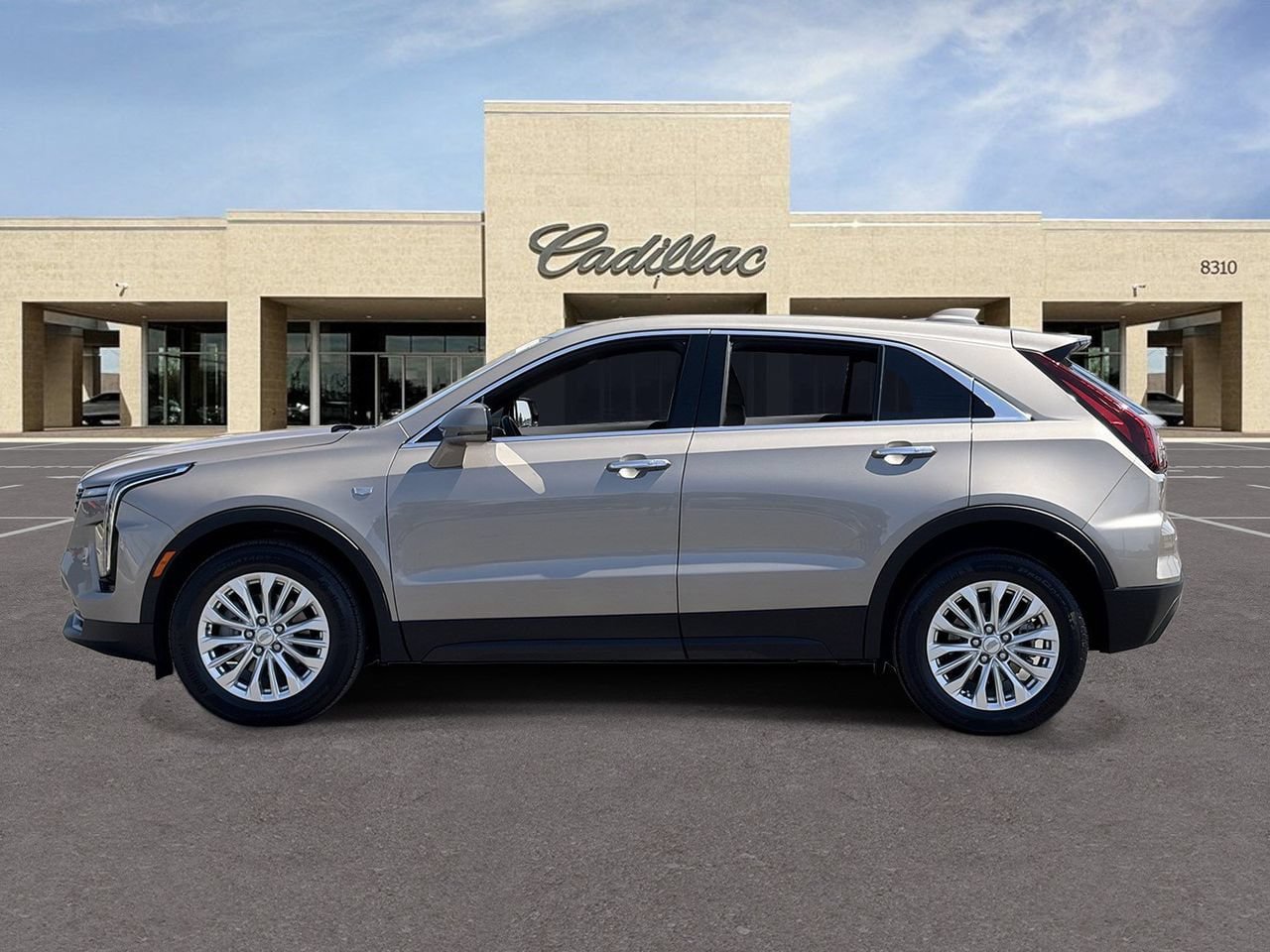 Certified 2024 Cadillac XT4 Luxury FWD image 8